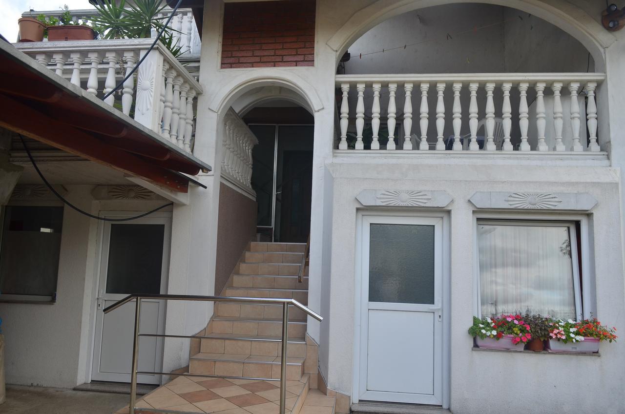 Prenociste Orhideja Hotel Odzak Luaran gambar