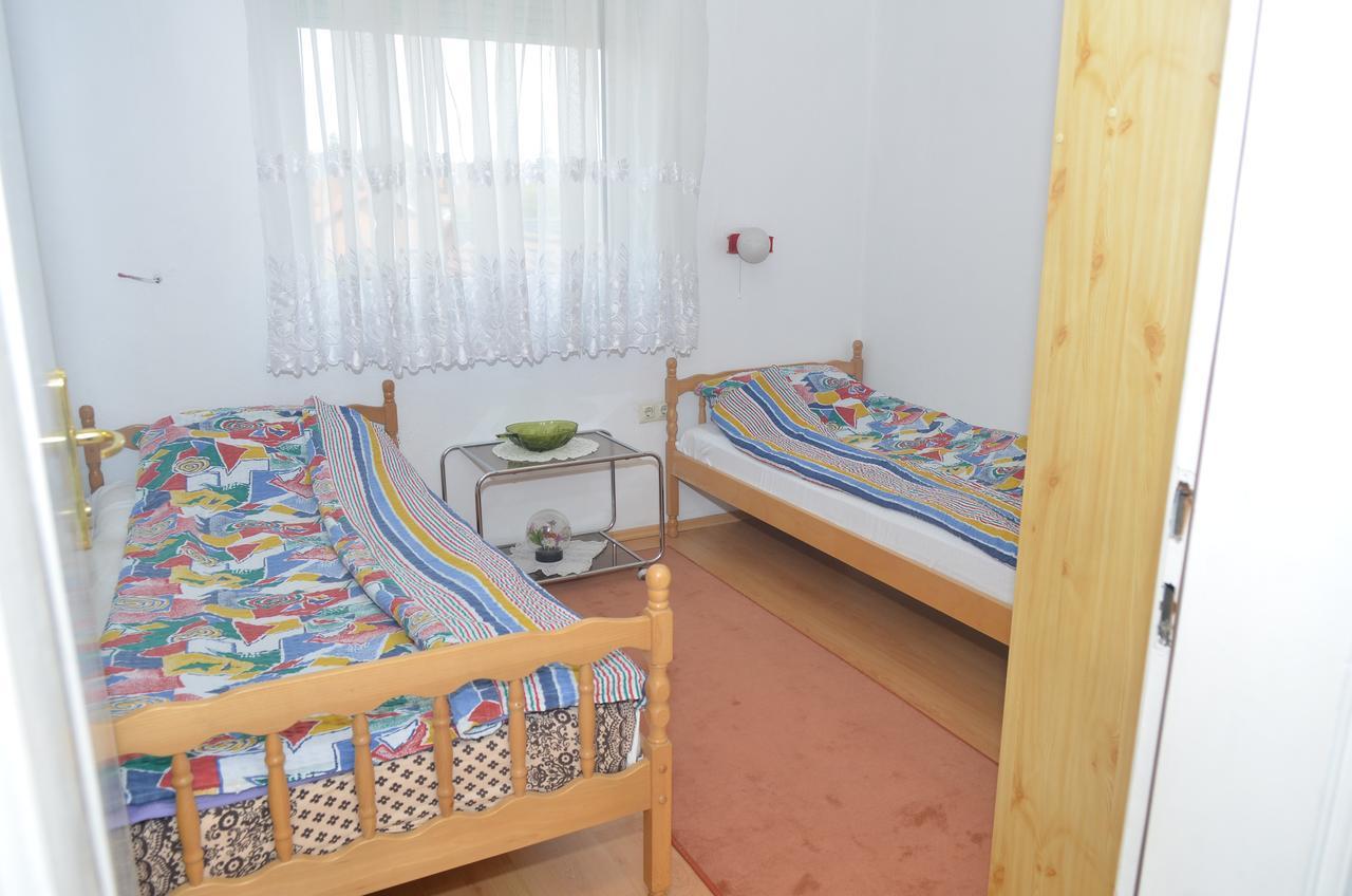 Prenociste Orhideja Hotel Odzak Luaran gambar