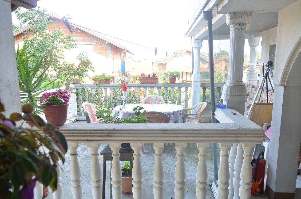 Prenociste Orhideja Hotel Odzak Luaran gambar