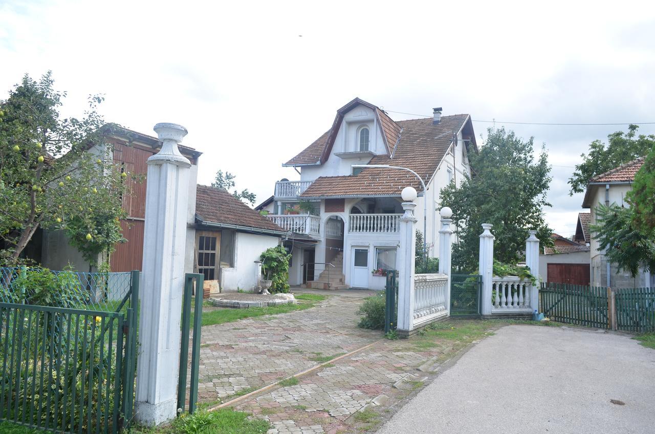 Prenociste Orhideja Hotel Odzak Luaran gambar