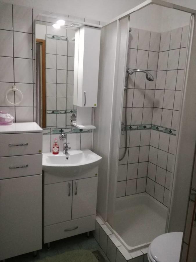 Prenociste Orhideja Hotel Odzak Luaran gambar