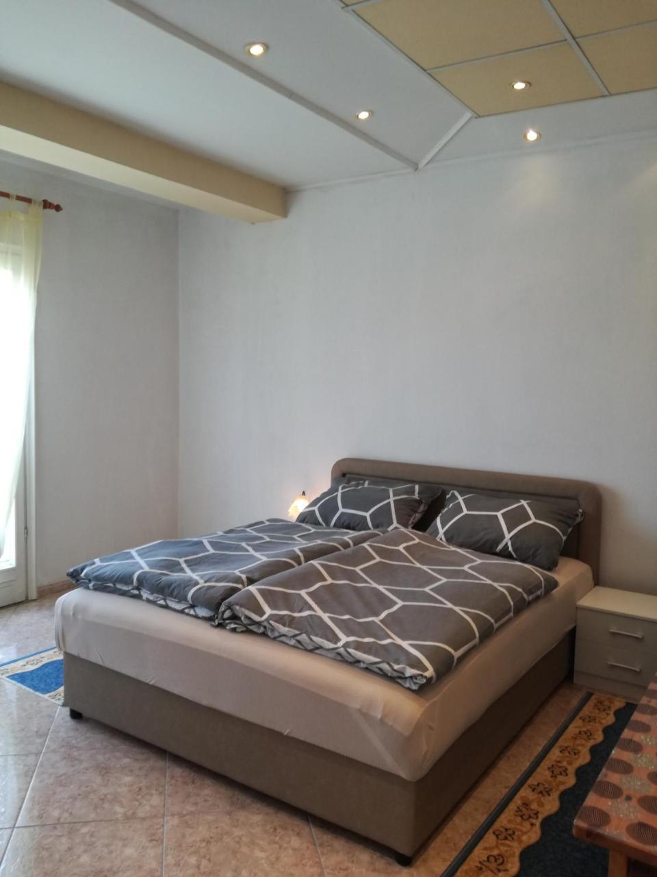 Prenociste Orhideja Hotel Odzak Luaran gambar